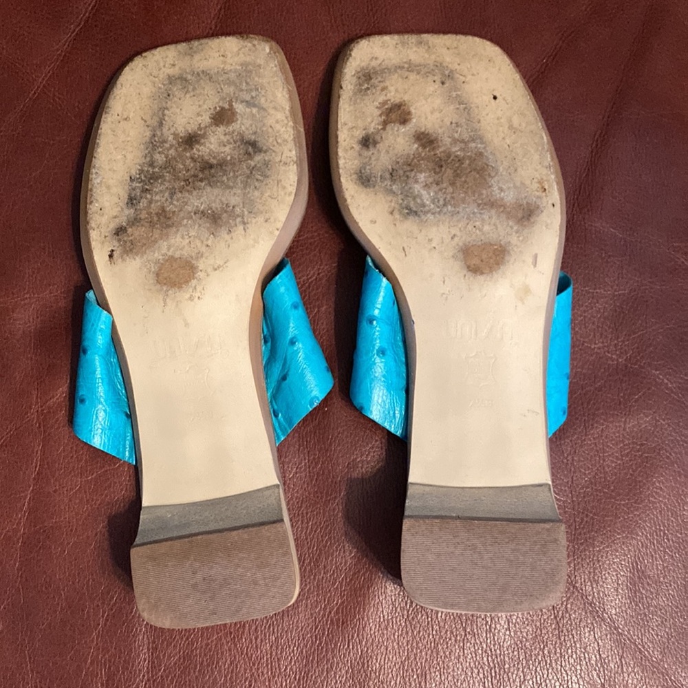 Turq. Unisa leather thong sandals from Brazil, sz. 7 1/2, 2” hi $19 - Picture 3 of 4
